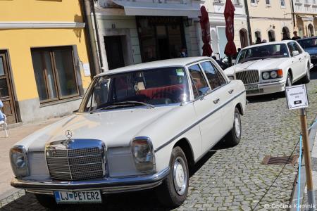 Mednarodna revija starodobnikov v Kamnik privabila ljubitelje klasičnih vozil (16)